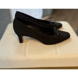 VAN ELi Women’s Almond Toe Bow Pump Heels Size US 9 M Black Satin